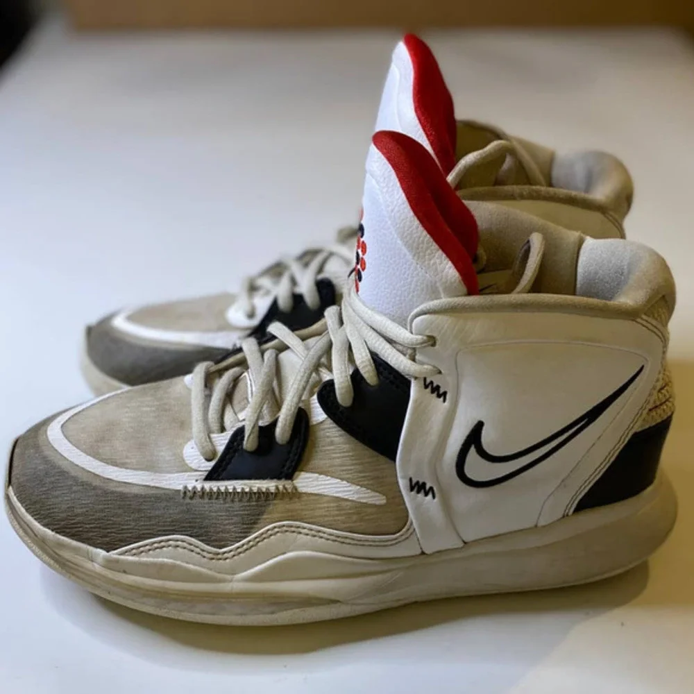 Nike Kyrie Irving 8‎ Infinity High-Top Sneakers Youth Size 6 DD0334-101